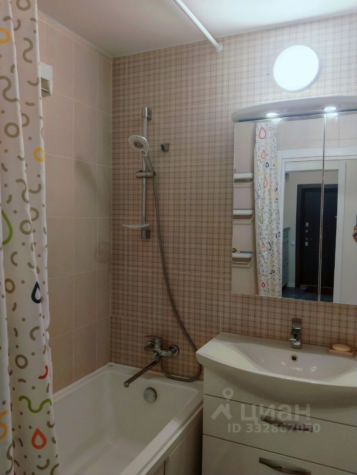 m. Bulvar Dmitriya Donskogo: Apartment, 3-rooms