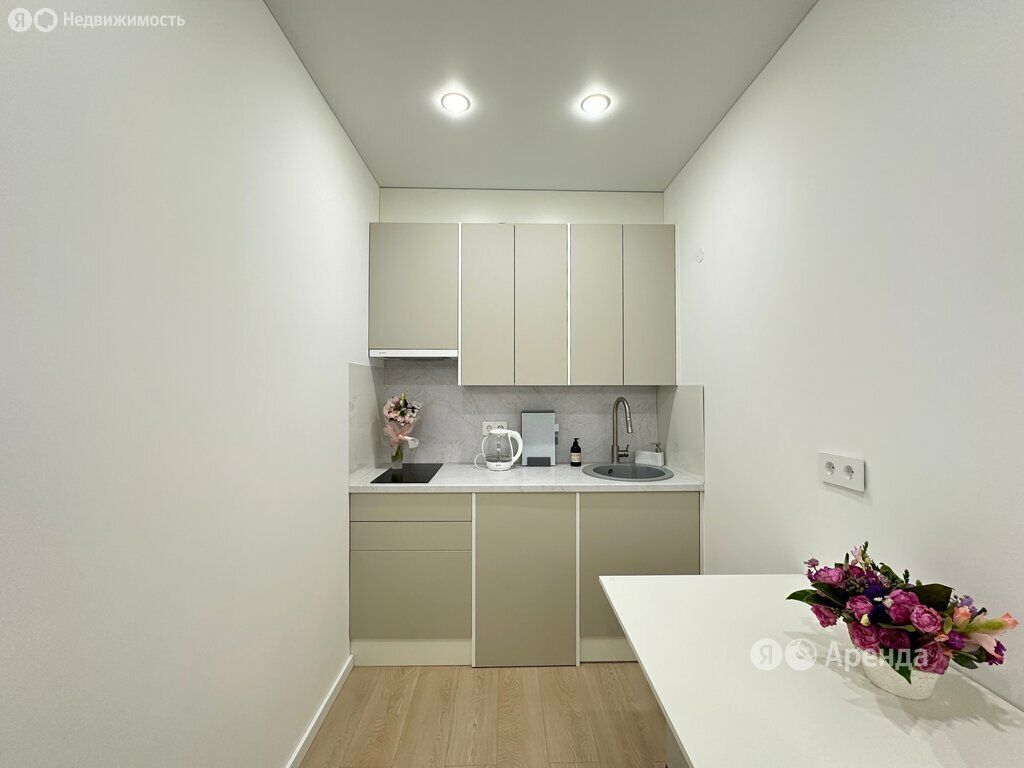 m. Bagrationovskaya: Apartment, studio
