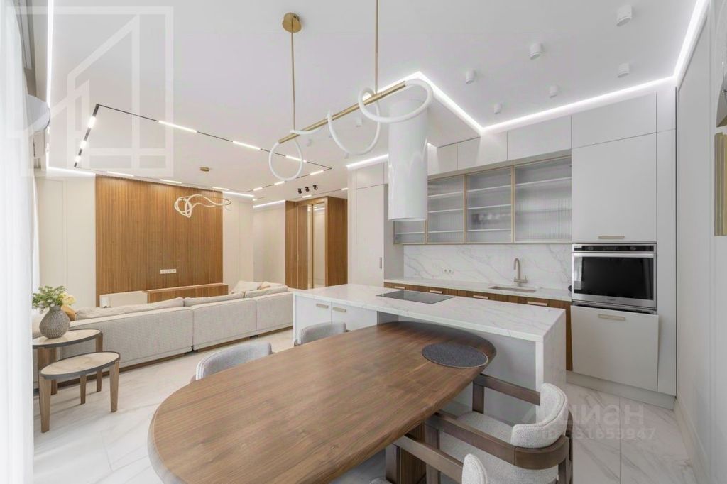 m. Aminyevskaya: Apartment, 3-rooms