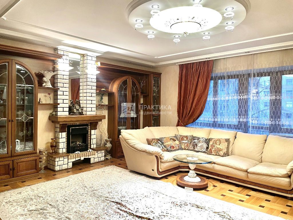m. Mayakovskaya: Apartment, 3-rooms