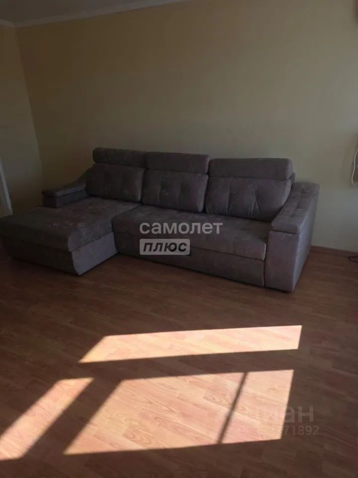 m. Pavshino: Apartment, 2-rooms