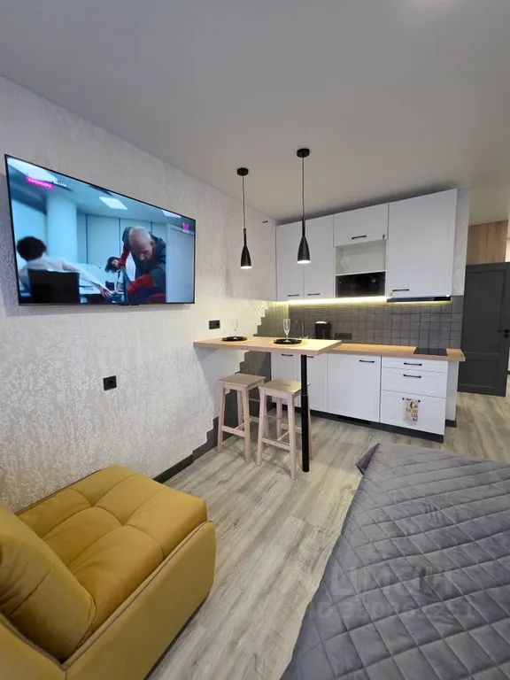 m. Lukhmanovskaya: Apartment, studio