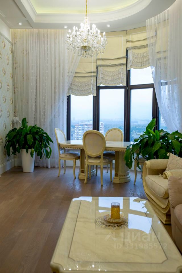 m. Molodezhnaya: Apartment, 3-rooms