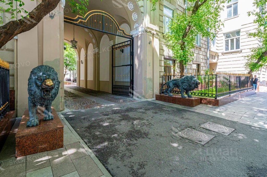 m. Aleksandrovsky sad: Apartment, 6-rooms