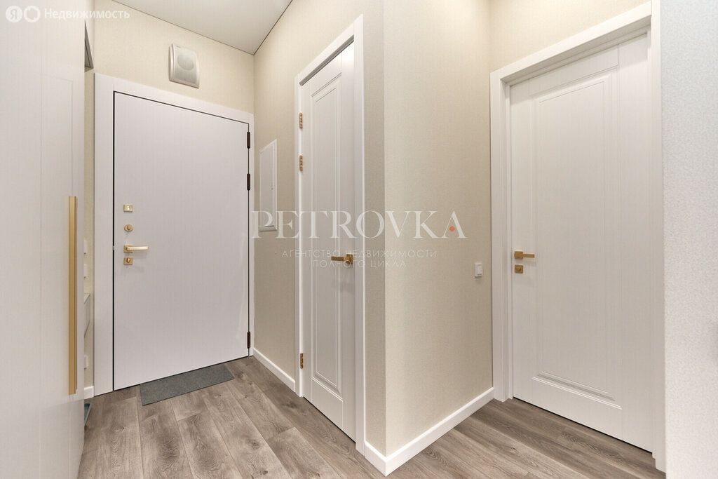 m. Mendeleevskaya: Apartment, 2-rooms