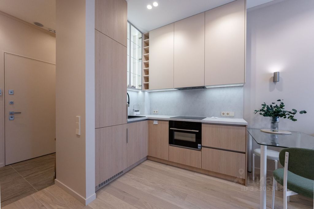 m. Serp i Molot: Apartment, 2-rooms