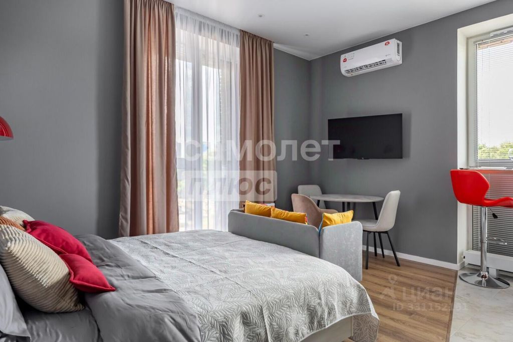 m. Kalitniki: Apartment, studio