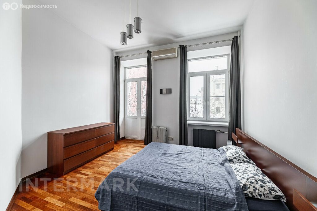 m. Polyanka: Apartment, 3-rooms