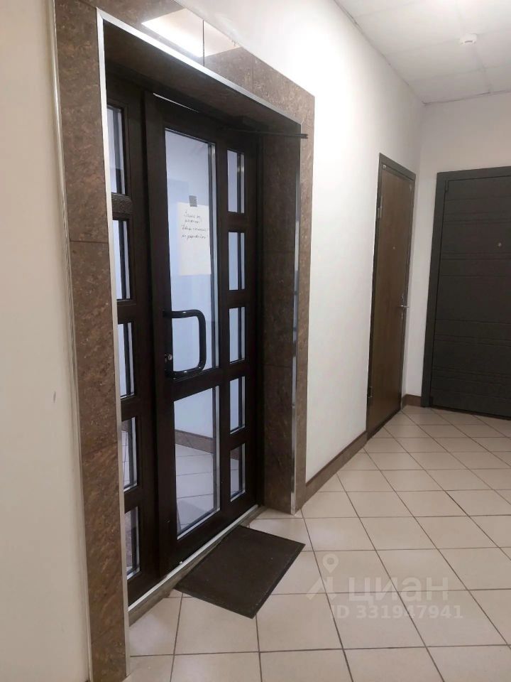 m. Yugo-Zapadnaya: Apartment, 3-rooms