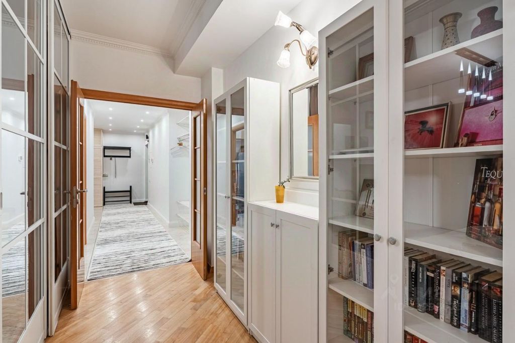 m. Ulitsa 1905 goda: Apartment, 2-rooms