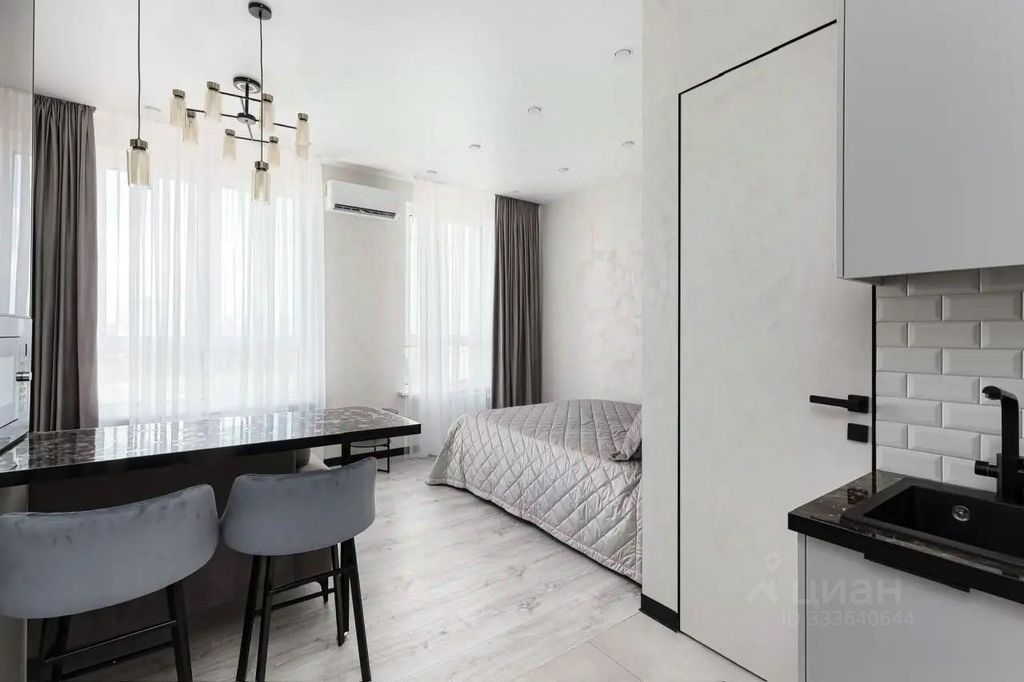 m. Aminyevskaya: Apartment, studio