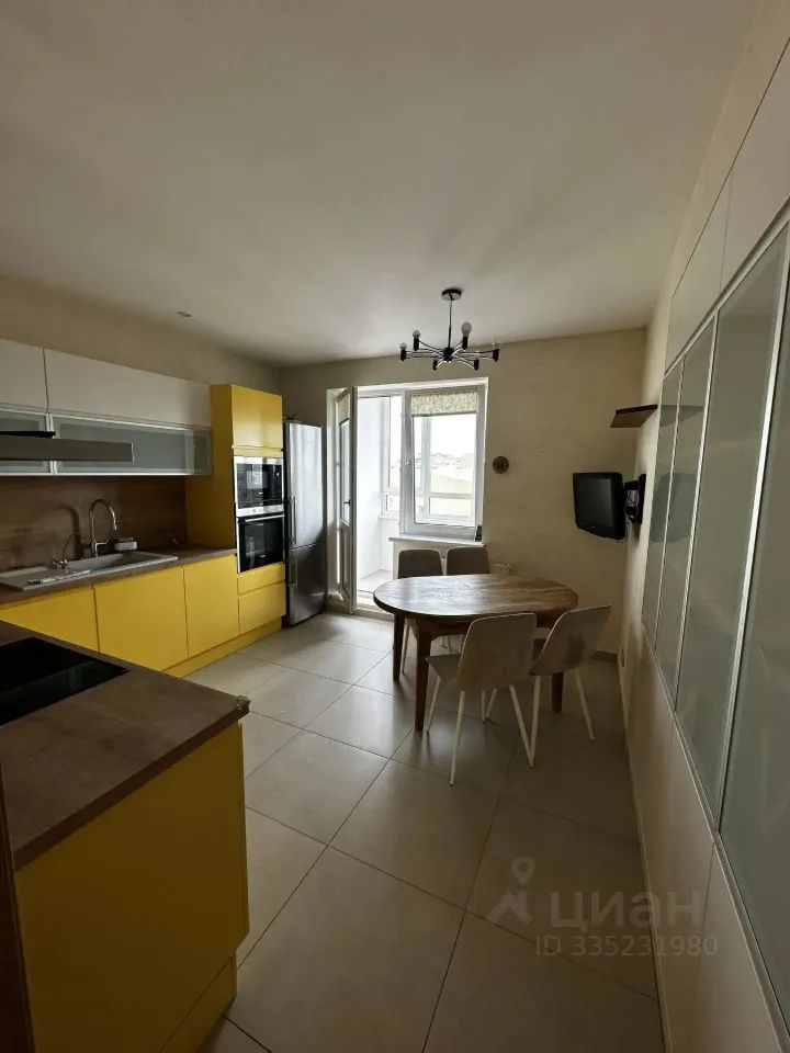 m. Krasnogorskaya: Apartment, 2-rooms