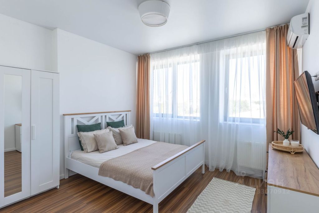 m. Universitet druzhby narodov: Apartment, 2-rooms