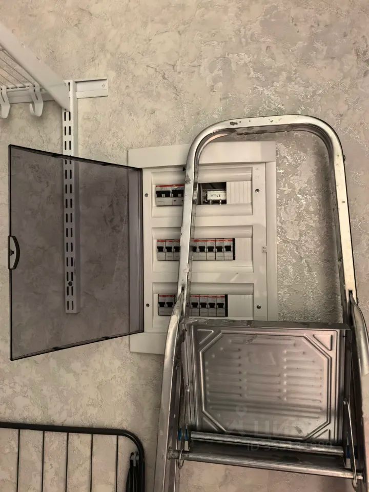 m. Vorobyevy gory: Apartment, 2-rooms