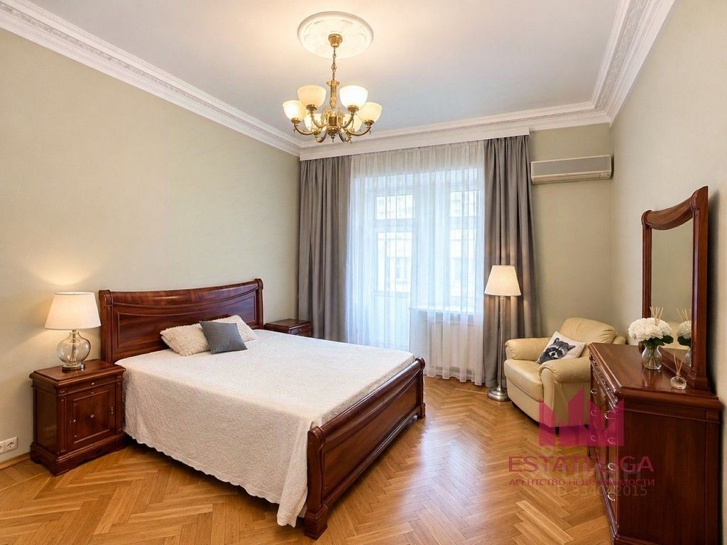 m. Okhotny ryad: Apartment, 2-rooms