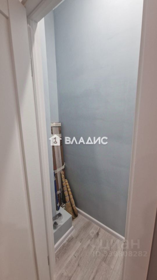 m. Solnechnaya: Apartment, 3-rooms