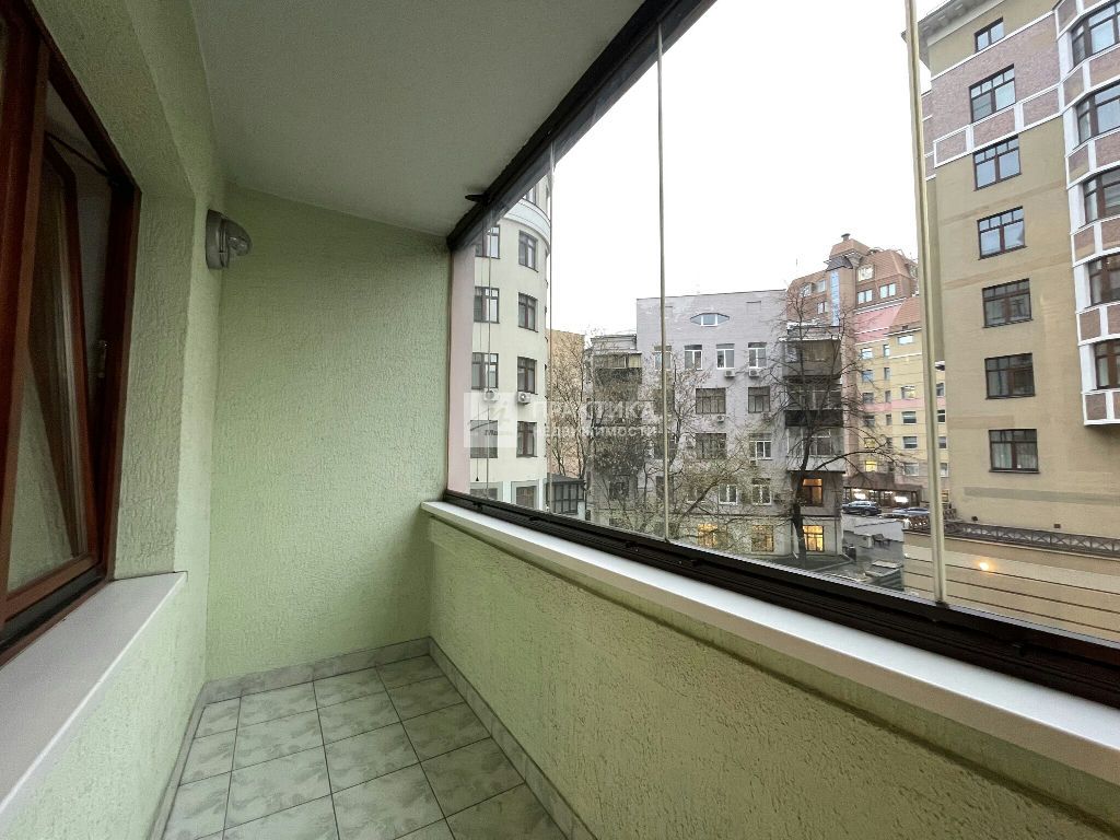 m. Mayakovskaya: Apartment, 3-rooms