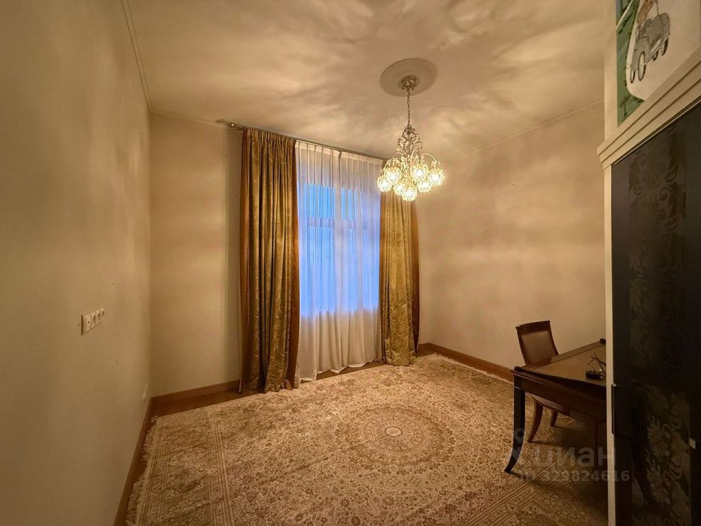 m. Solnechnaya: Apartment, 3-rooms
