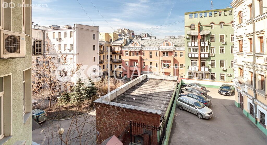m. Trubnaya: Apartment, 3-rooms
