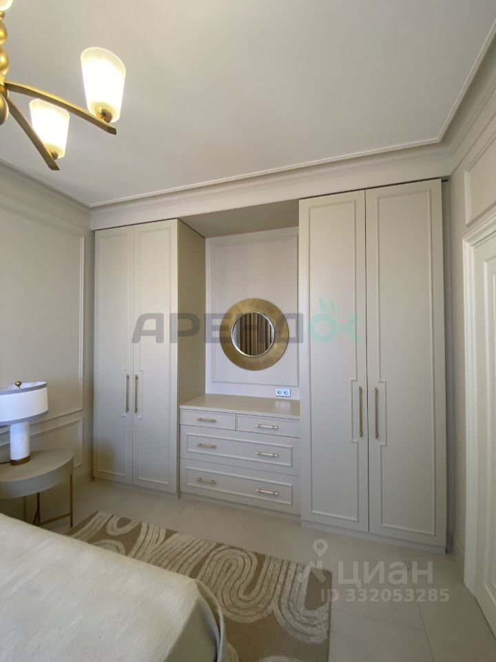 m. Michurinsky prospekt: Apartment, 3-rooms