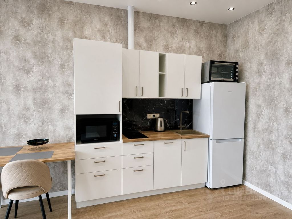 m. Vodny stadion: Apartment, studio