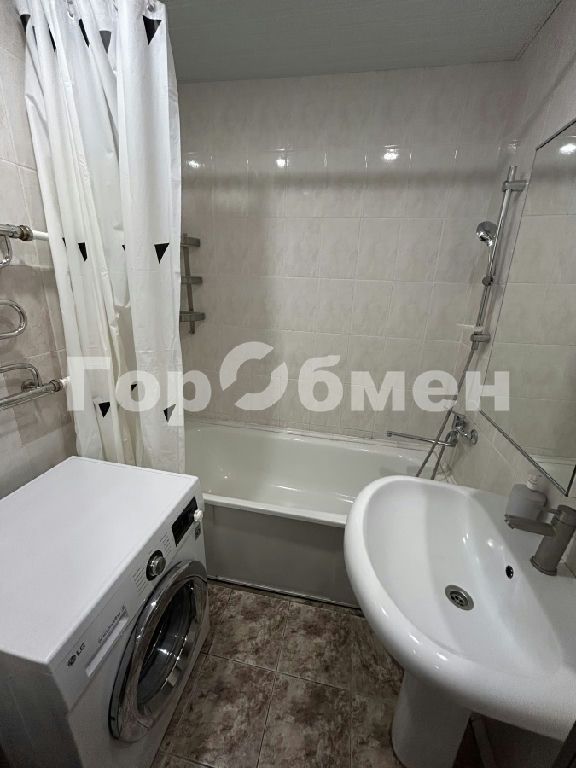 m. Buninskaya alleya: Apartment, 3-rooms