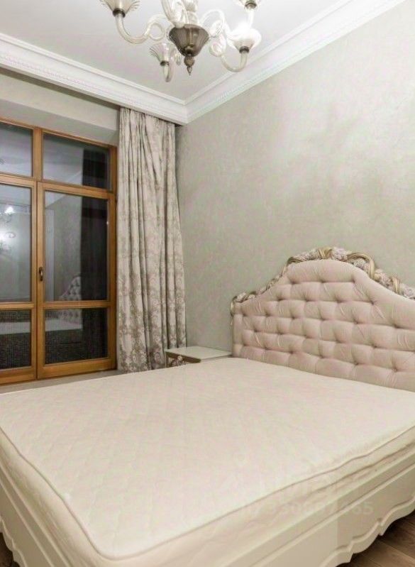 m. Mayakovskaya: Apartment, 4-rooms