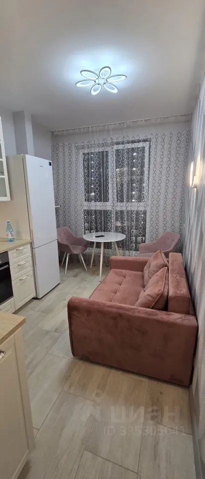 m. Lukhmanovskaya: Apartment, 1-rooms