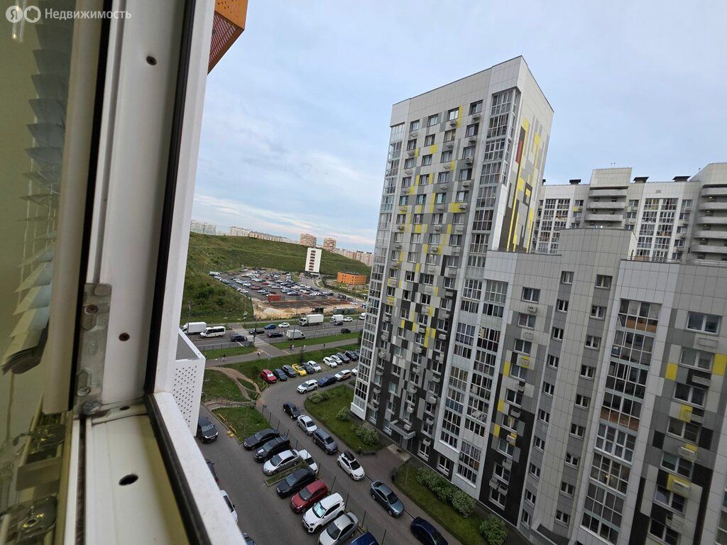 m. Lukhmanovskaya: Apartment, 1-rooms