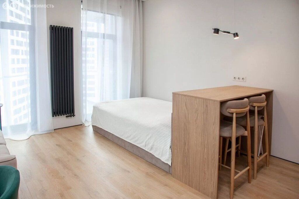 m. Zorge: Apartment, studio