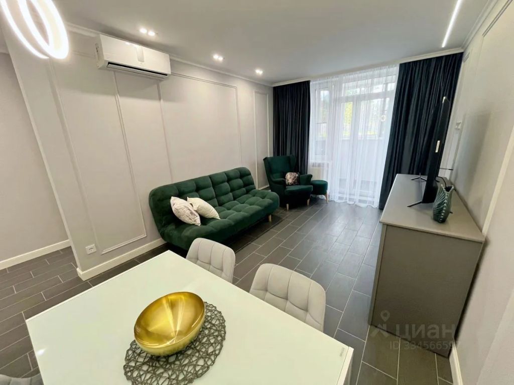 m. Strogino: Apartment, 2-rooms