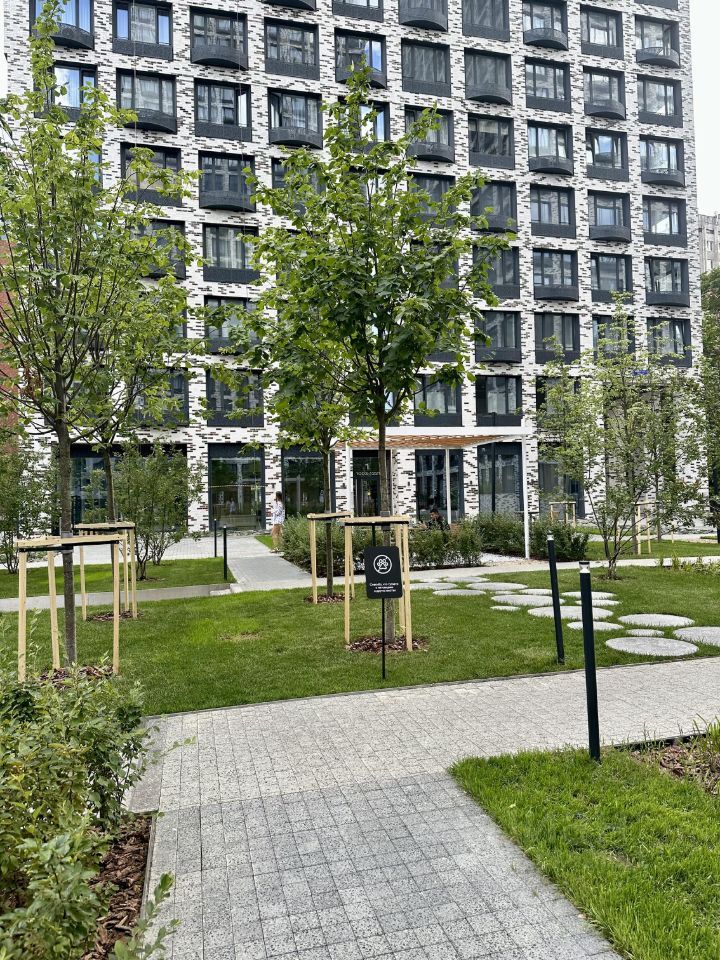 m. Verkhnie Kotly: Apartment, studio