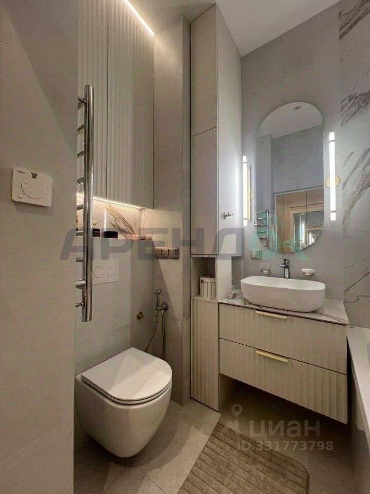 m. ZIL: Apartment, 2-rooms