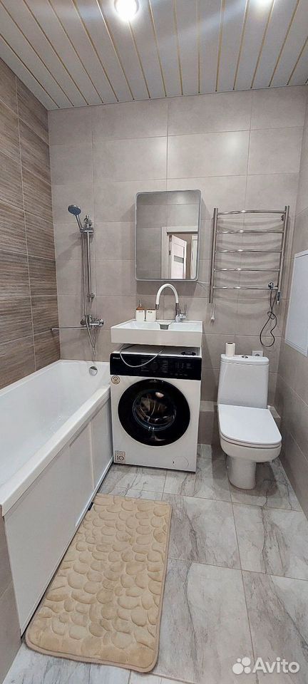 m. Lukhmanovskaya: Apartment, studio
