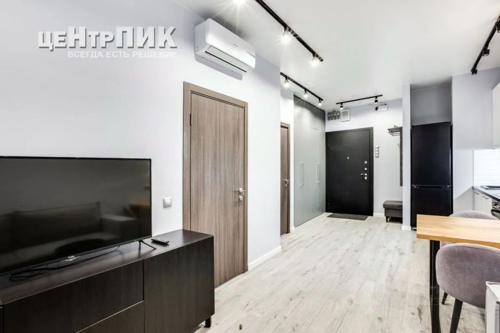 m. Ulitsa 1905 goda: Apartment, 2-rooms
