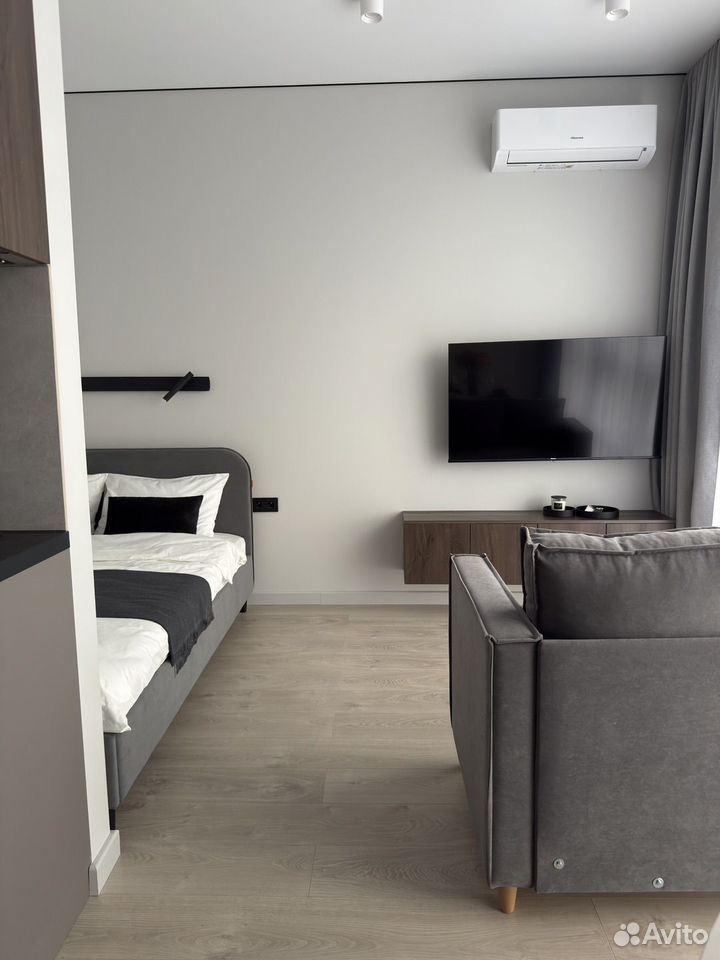 m. Zorge: Apartment, studio