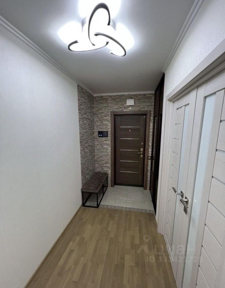 m. Ploschad trekh vokzalov: Apartment, 2-rooms