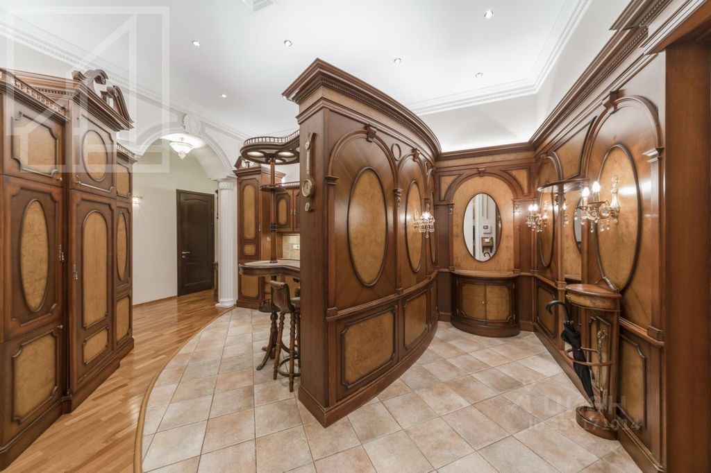 m. Mayakovskaya: Apartment, 3-rooms