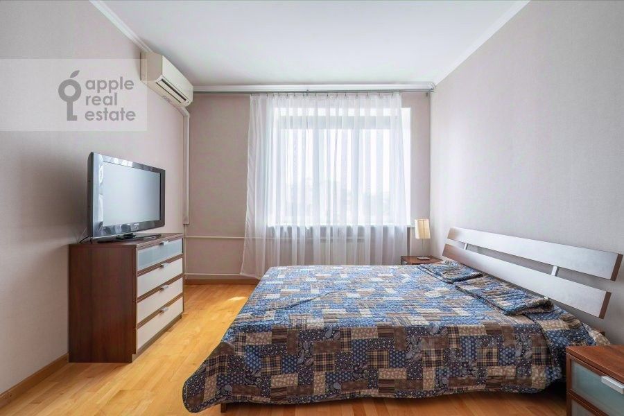 m. Mayakovskaya: Apartment, 2-rooms
