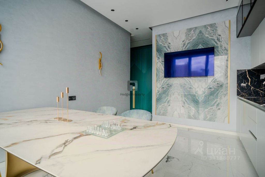 m. ZIL: Apartment, 2-rooms