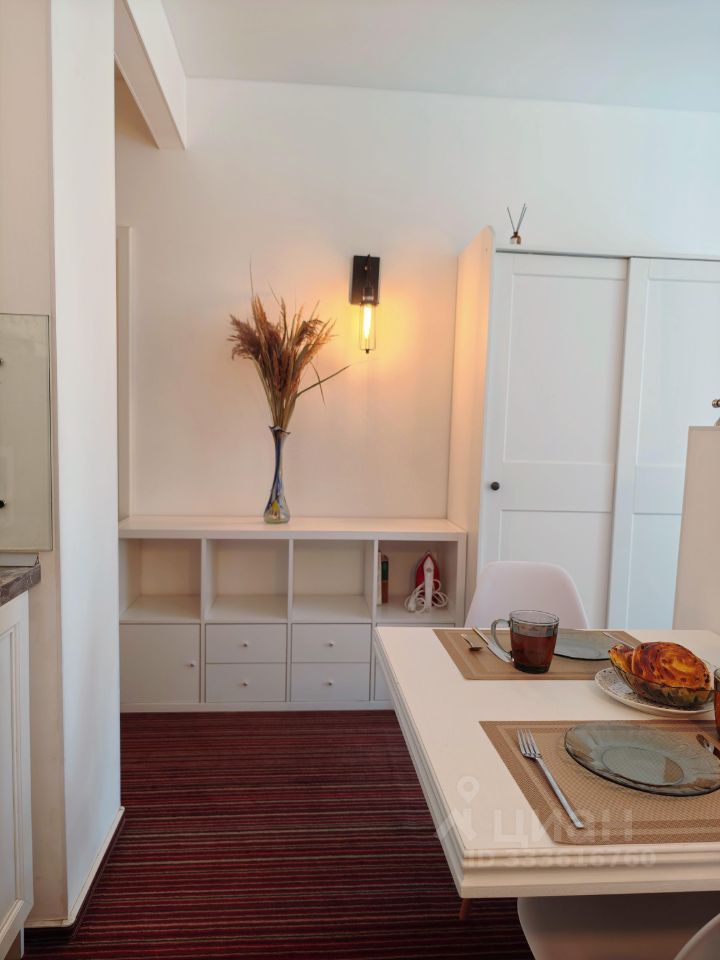 m. Sretensky bulvar: Apartment, studio