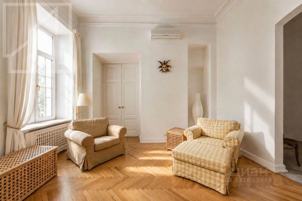 m. Kitay-gorod: Apartment, 4-rooms