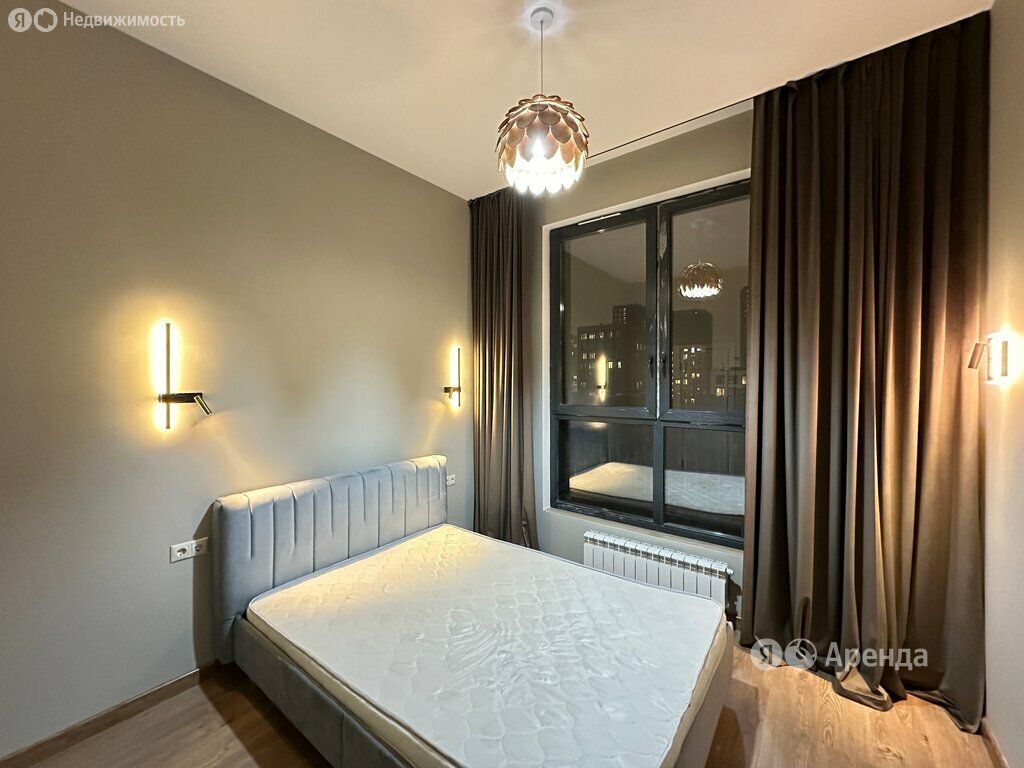 m. ZIL: Apartment, 2-rooms