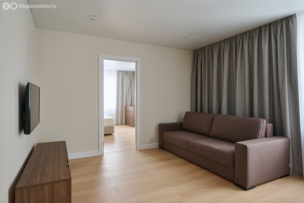 m. Oktyabrskoe pole: Apartment, 2-rooms
