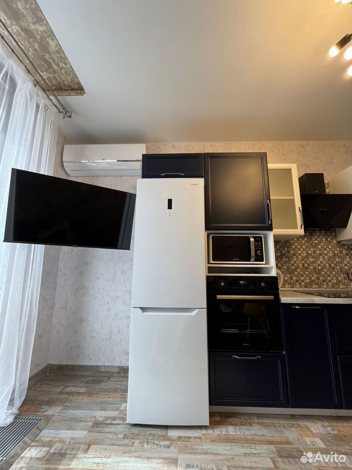 m. ZIL: Apartment, 1-rooms