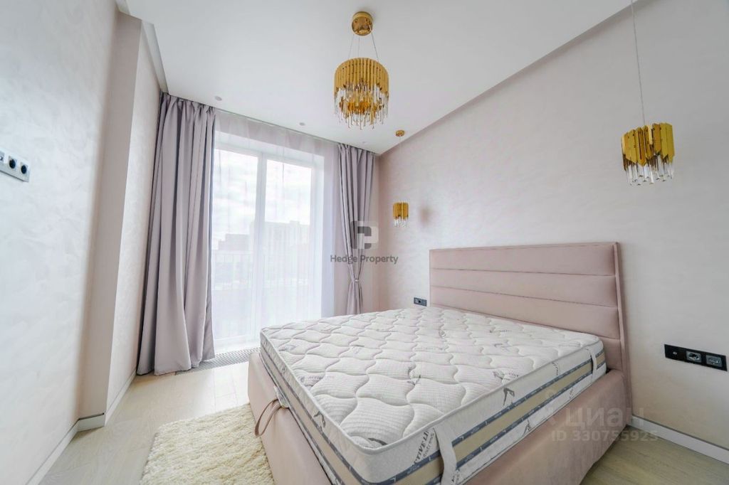 m. ZIL: Apartment, 2-rooms