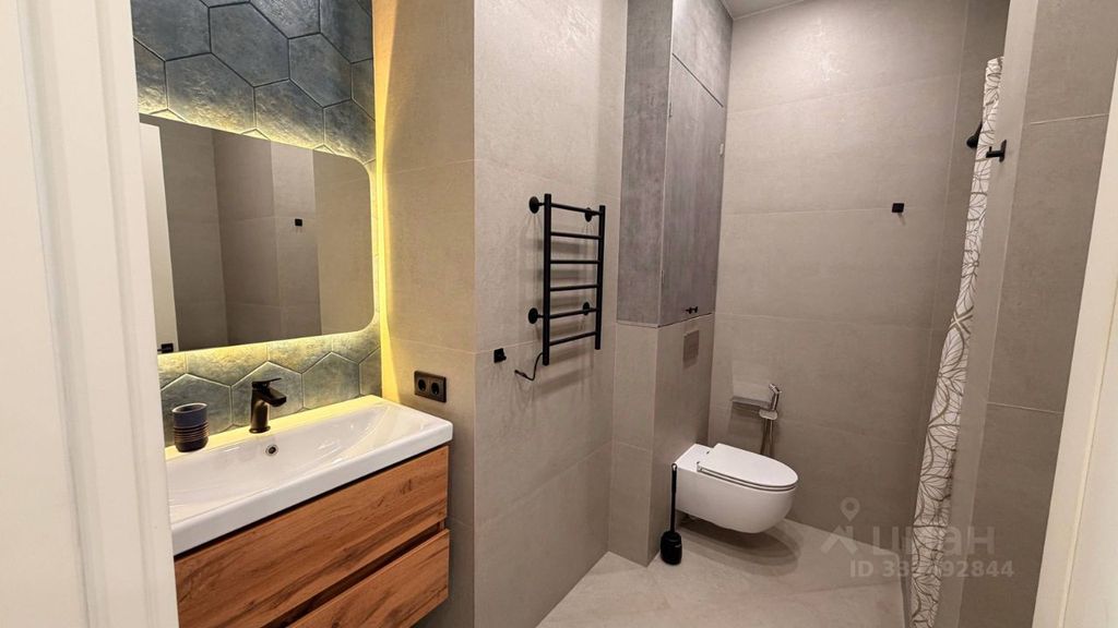 m. Serp i Molot: Apartment, 2-rooms