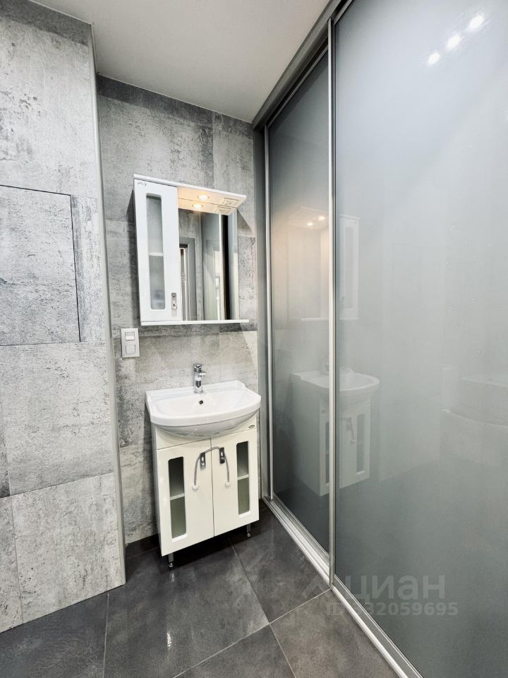 m. Shabolovskaya: Apartment, 1-rooms