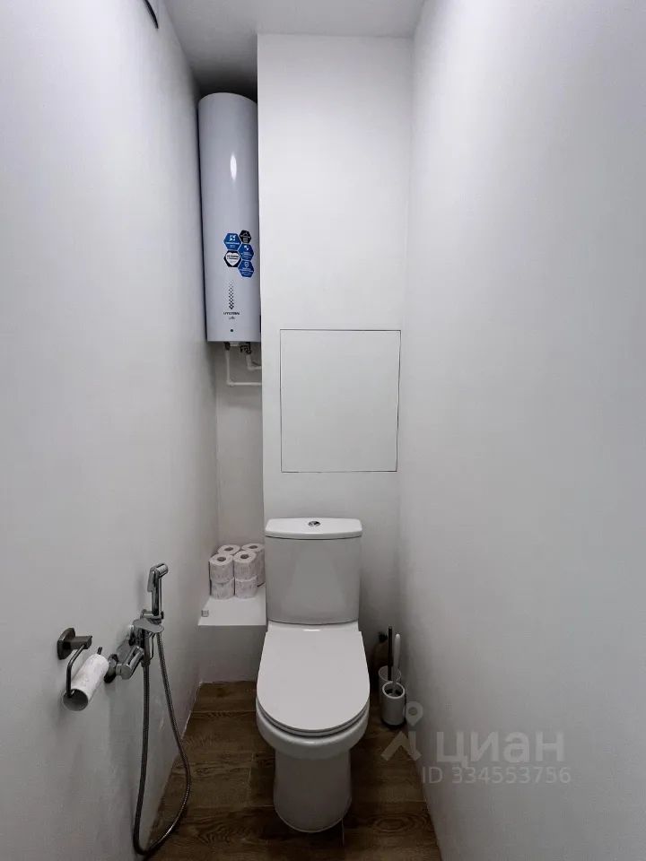 m. ZIL: Apartment, 2-rooms