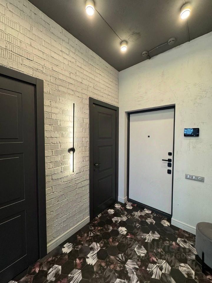 m. Ulitsa Milashenkova: Apartment, 2-rooms